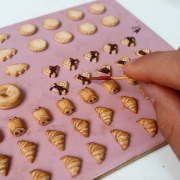 කුඩා-ආහාර 16 ලැයිස්තුව